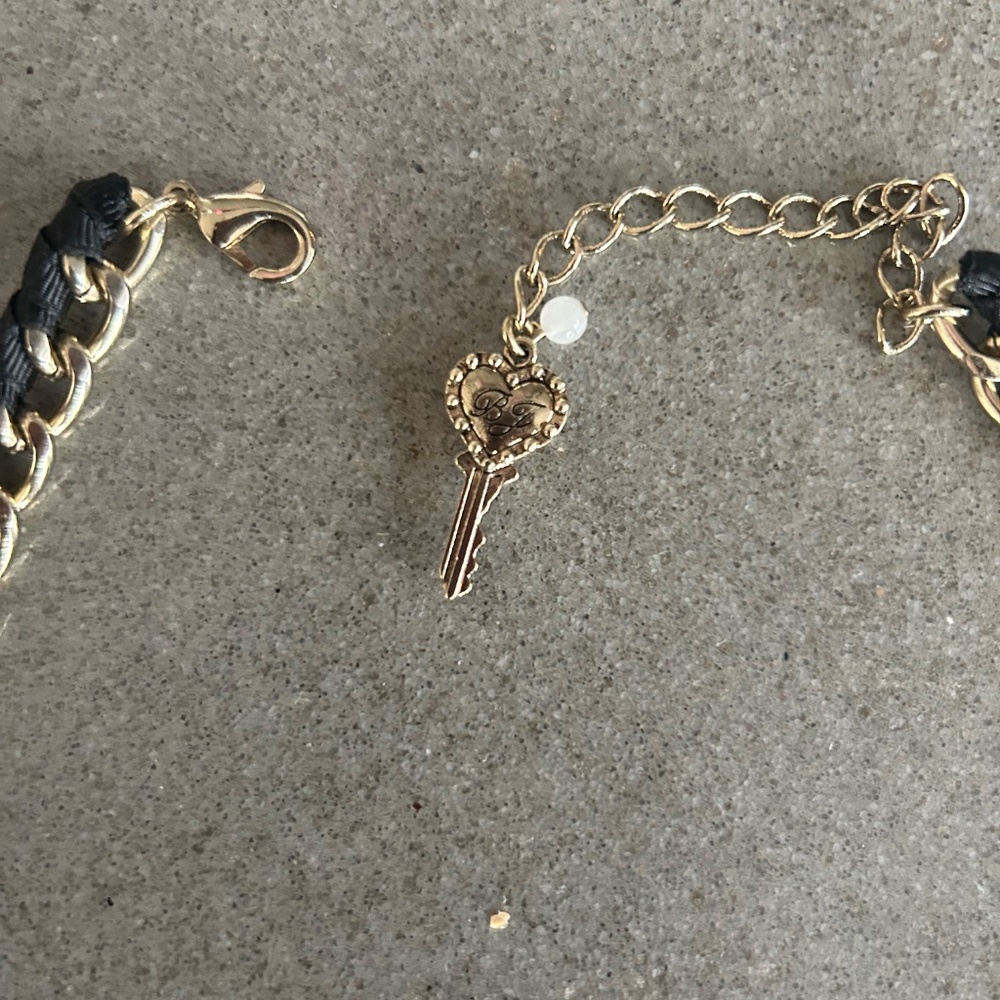 Vintage Betsey Johnson necklaces - Picture 7 of 9